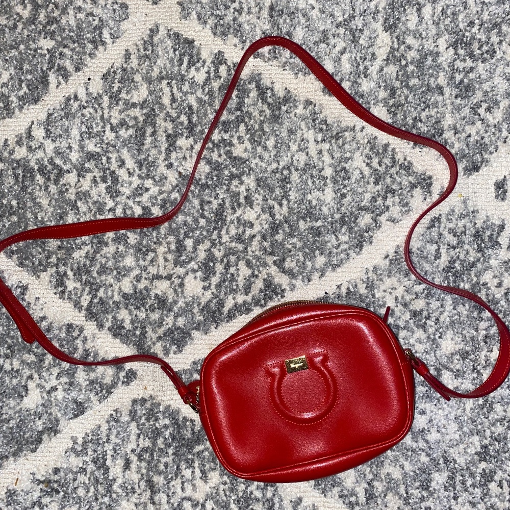 Salvatore ferragamo purse